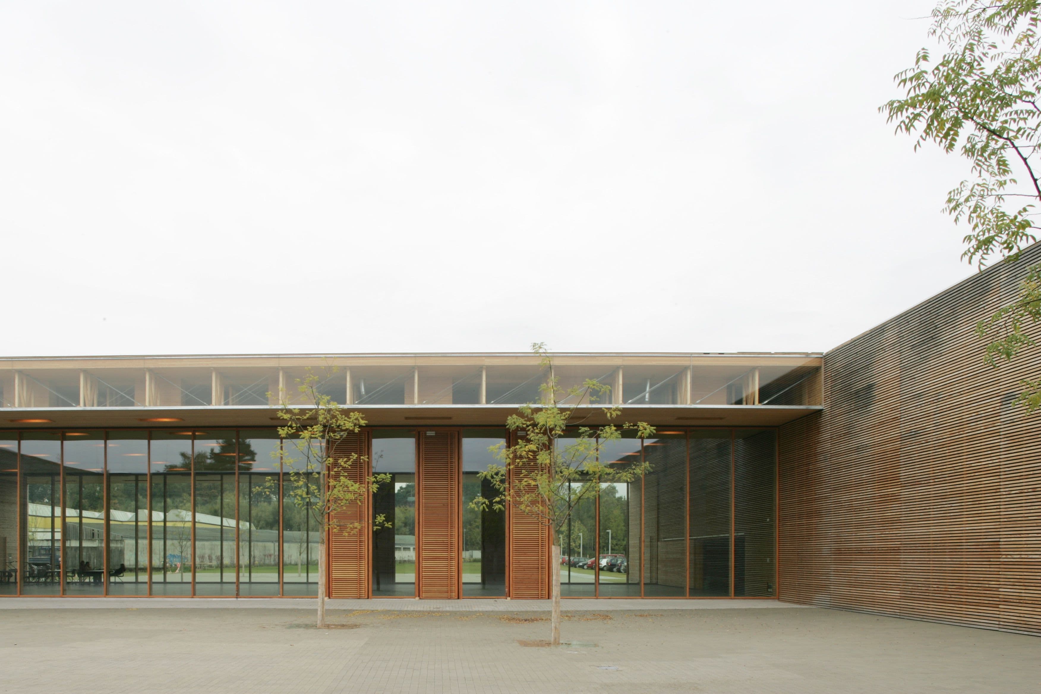 Fachober- und Berufsoberschule Memmingen Blick Atrium von Hof