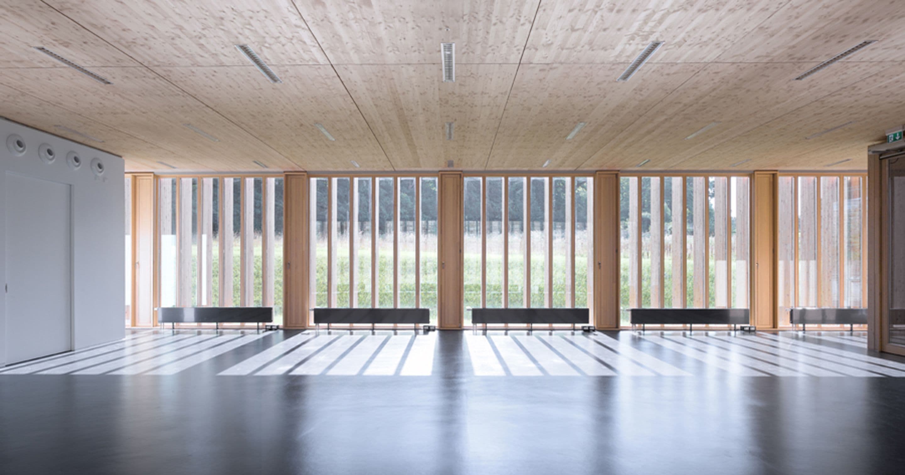 Cafeteria Aalen Speiseraum leer