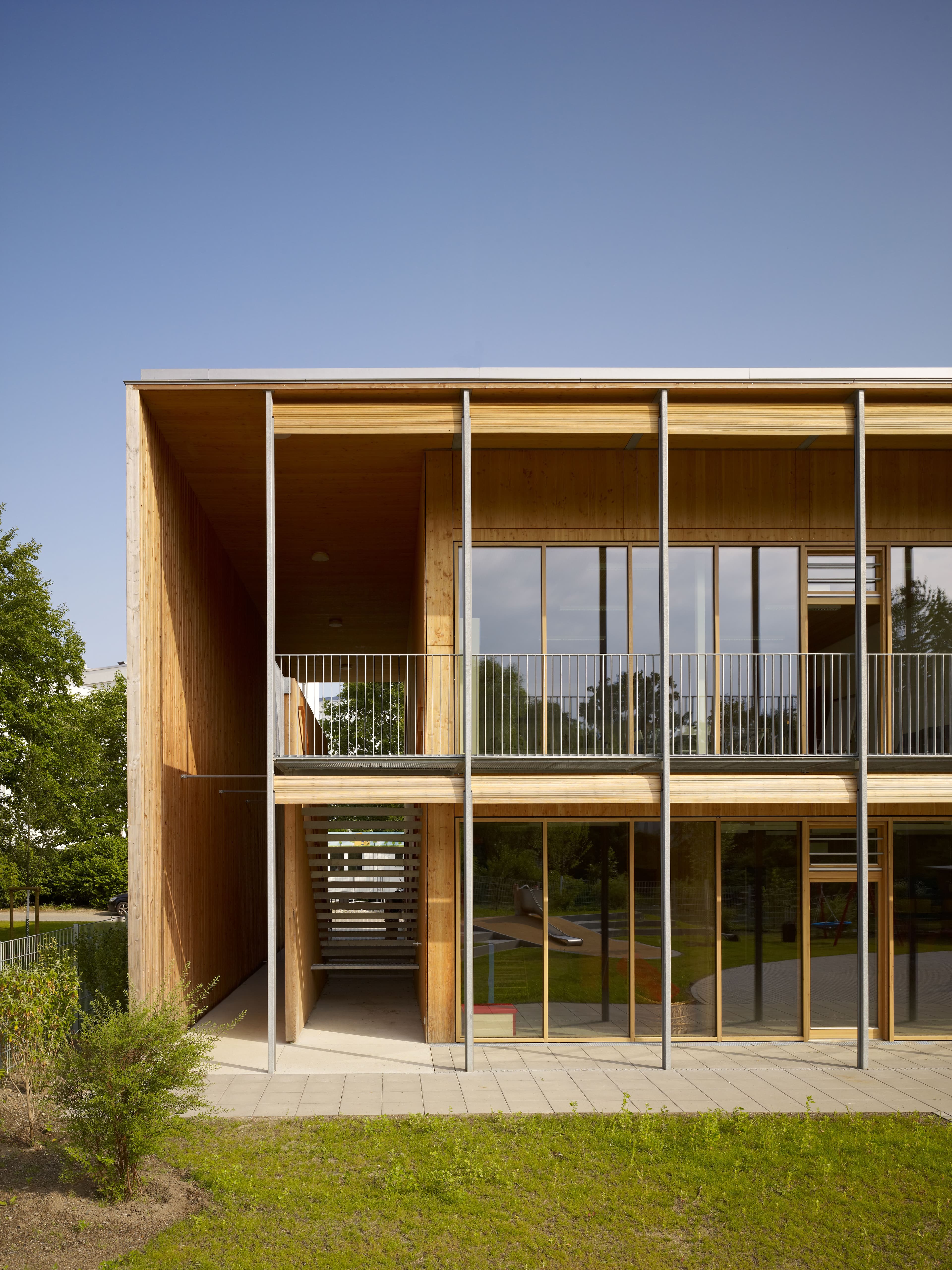 Kindertagesstätte Rödelheim Ansicht Treppenraum von Aussen